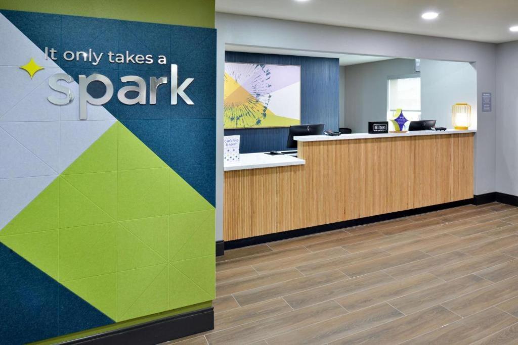 Spark By Hilton Spring Lake Fayetteville エクステリア 写真